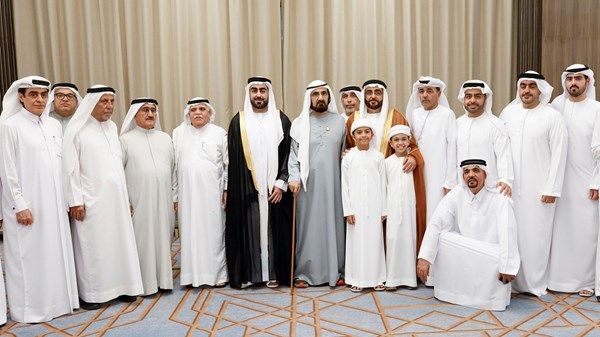 محمد بن راشد يحضر حفل استقبال أقامه منصور العور بمناسبة زفاف نجله