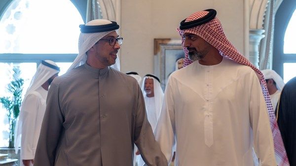 منصور بن زايد وعمار النعيمي يحضران حفل استقبال أقامه علي راشد النعيمي في قصر الإمارات