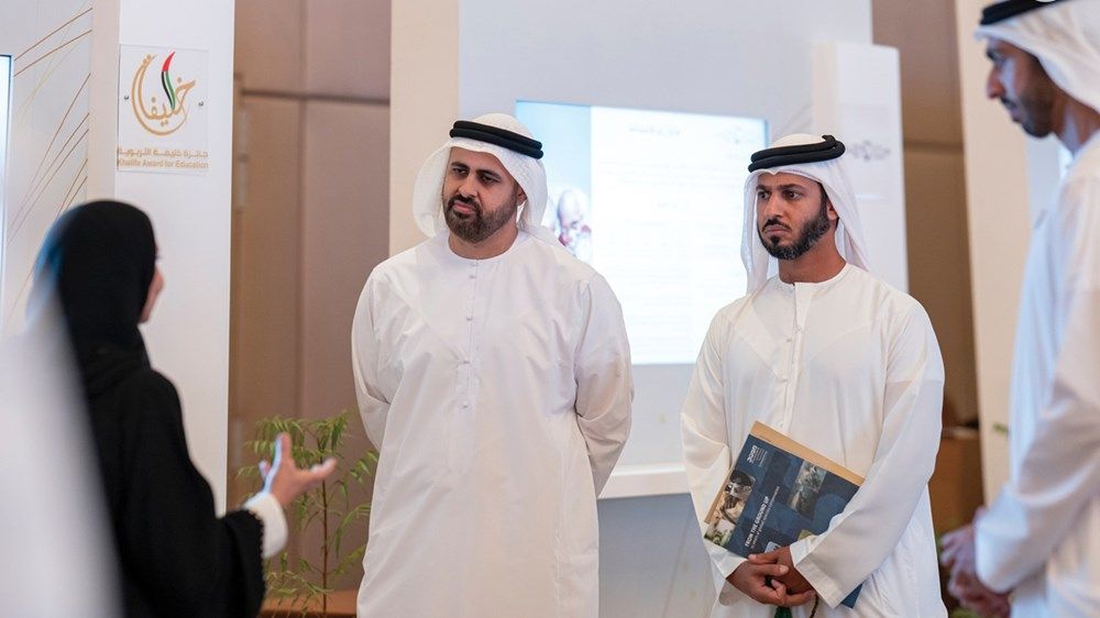 ذياب بن محمد بن زايد يشهد جانباً من فعاليات النسخة الأولى من «منتدى مؤسسة إرث زايد الإنساني» في أبوظبي