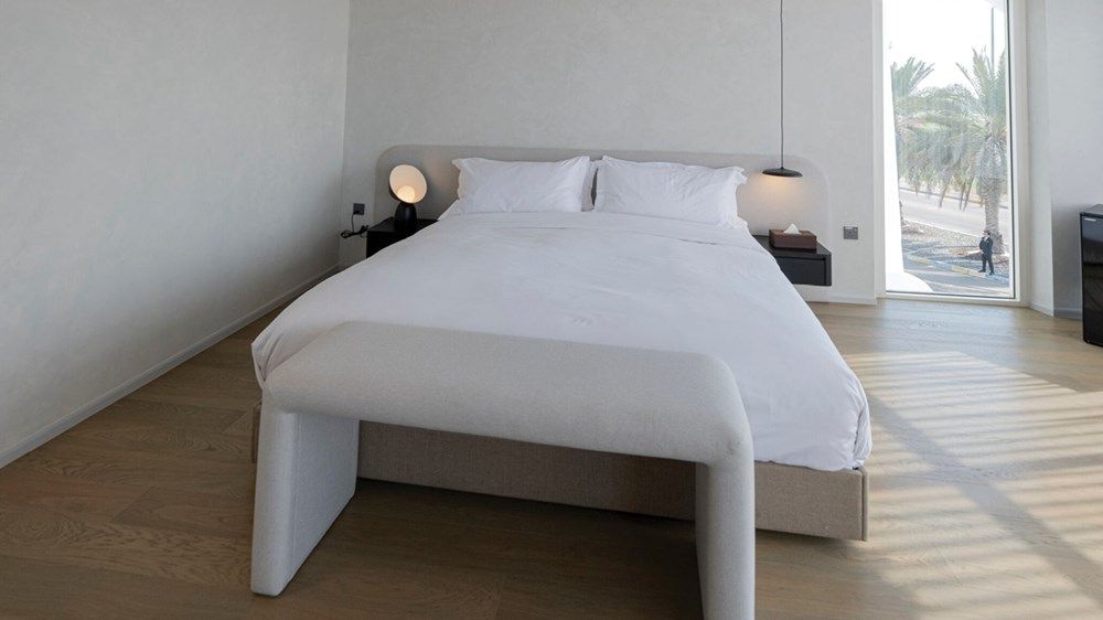 ذياب بن محمد بن زايد يفتتح أكاديمية أبوظبي للضيافة – لي روش