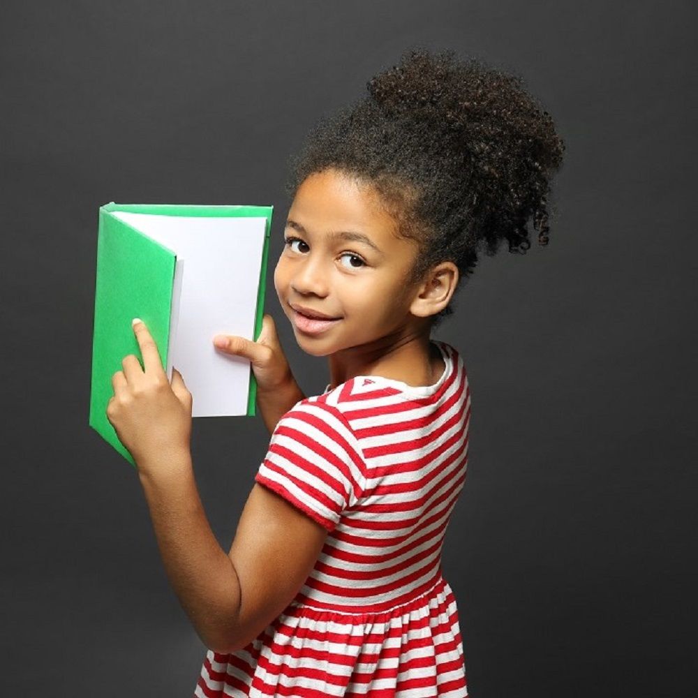 علامات تطور الأطفال في سنواتهم الأولى من عمر سنة وحتى 10 سنوات