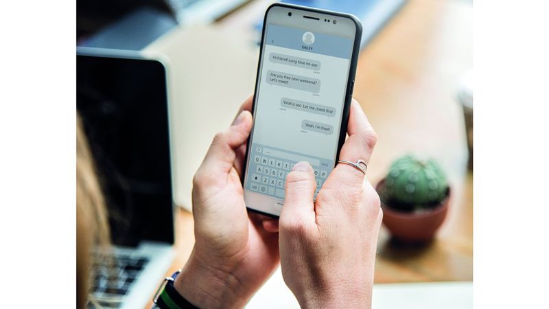 الامارات | دراسة: مستخدمو الاختصارات في الرسائل النصية كسالى وأقل صدقاً