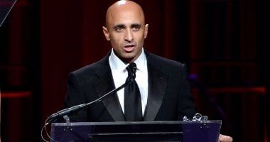 سفير الإمارات فى واشنطن: مقتل الحاخام الإسرائيلى جريمة ضد الإمارات