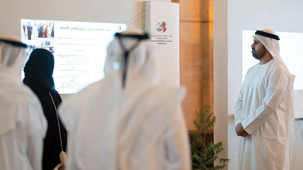 ذياب بن محمد بن زايد يشهد جانباً من فعاليات النسخة الأولى من «منتدى مؤسسة إرث زايد الإنساني» في أبوظبي