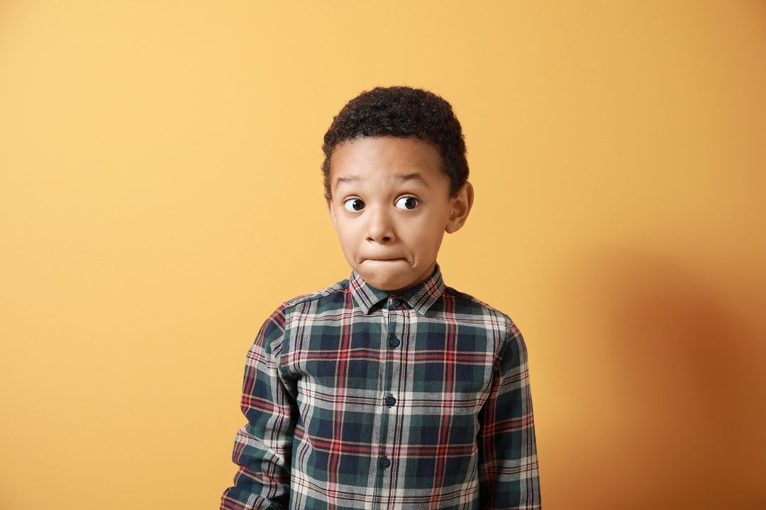 علامات تطور الأطفال في سنواتهم الأولى من عمر سنة وحتى 10 سنوات