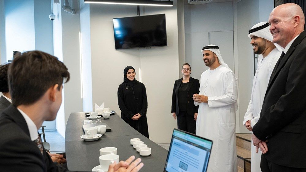 ذياب بن محمد بن زايد يفتتح أكاديمية أبوظبي للضيافة – لي روش