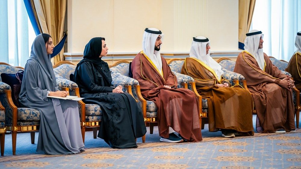 ولي عهد البحرين يستقبل عبدالله بن زايد