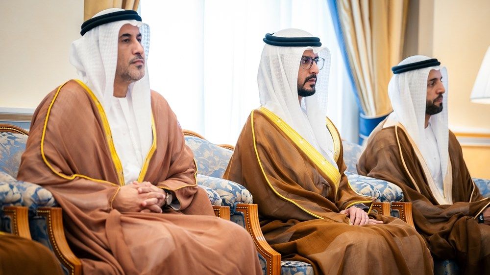 ولي عهد البحرين يستقبل عبدالله بن زايد