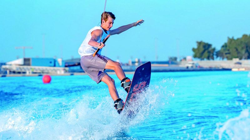 الامارات | لقبان لأبطال الإمارات في بطولة التزلج  على الماء