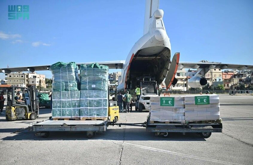 الخليج اليوم .. وصول الطائرة الإغاثية السعودية الـ24 إلى لبنان (صور)