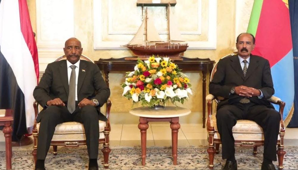 مباحثات ثنائية بين عبد الفتاح البرهان والرئيس الإريترى أسياس أفورقى.. صور