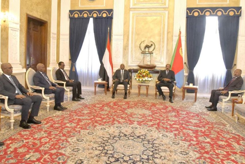 مباحثات ثنائية بين عبد الفتاح البرهان والرئيس الإريترى أسياس أفورقى.. صور