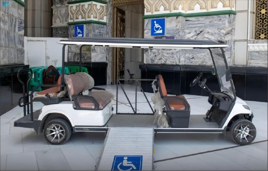 رعاية ضيوف الرحمن.. خدمات متكاملة لكبار السن وذوي الإعاقة بالمسجد الحرام