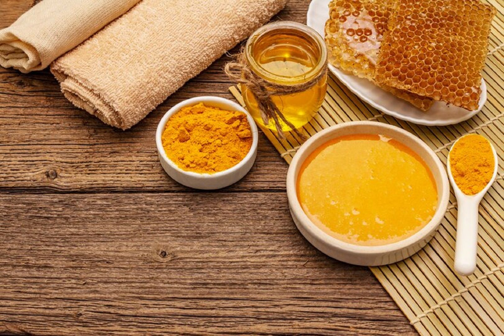 أفضل ماسك للبشرة الدهنية والحبوب.. علاج مشاكل الوجه بشكل طبيعي