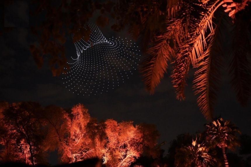 يضم 60 عملًا.. "نور الرياض" يحول سماء العاصمة إلى معرض فني