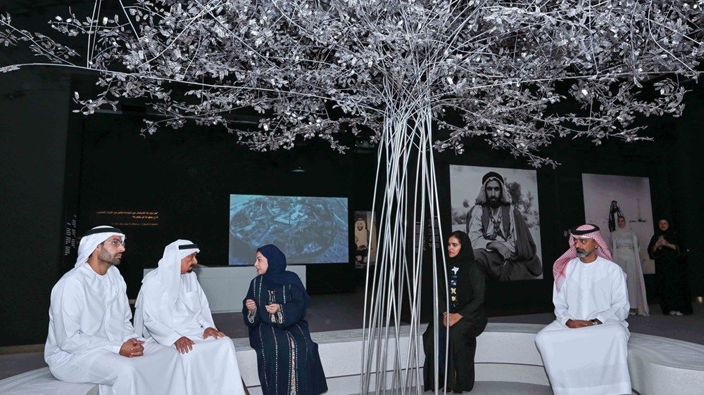 حميد بن راشد يفتتح معرض «لمحة عن متحف زايد الوطني» بعجمان