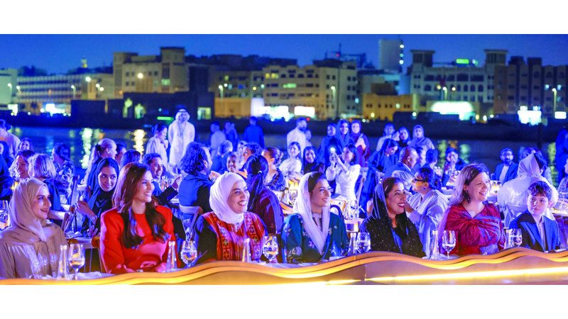 الامارات | عشاء بنكهة  تراث وثقافة الإمارات لضيوف المنتدى