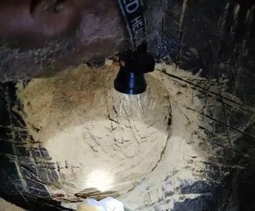 الخليج اليوم .. مخبأة بـ"جذوع الأشجار".. بالصور ضبط 200 كلغ مخدرات باليمن