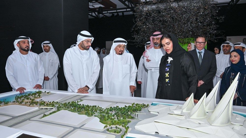 حميد بن راشد يفتتح معرض «لمحة عن متحف زايد الوطني» بعجمان