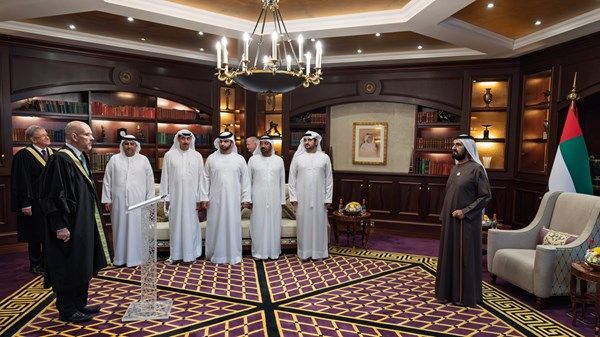 أمام محمد بن راشد.. ثلاثة قضاة في محاكم مركز دبي المالي العالمي يؤدون اليمين القانونية