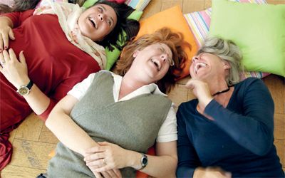 الامارات | لماذا يُعد الضحك ضروريا؟