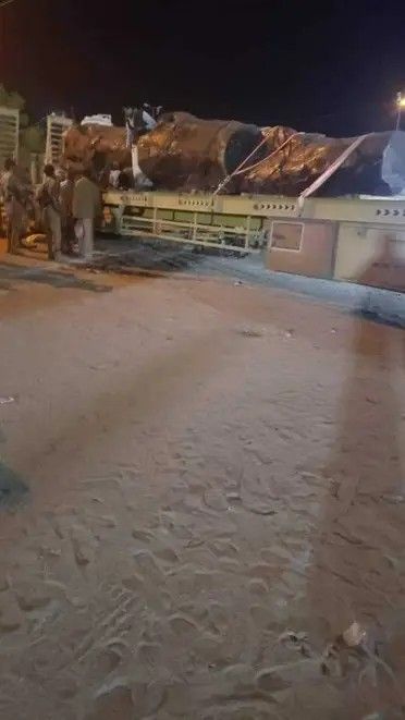 الخليج اليوم .. مخبأة بـ"جذوع الأشجار".. بالصور ضبط 200 كلغ مخدرات باليمن