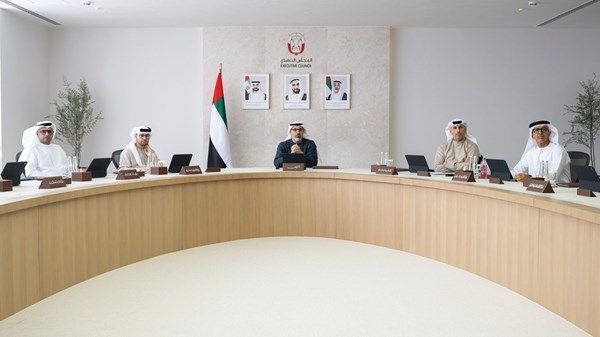 خالد بن محمد بن زايد يترأس اجتماع المجلس التنفيذي لإمارة أبوظبي
