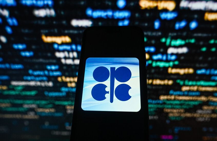 الخليج اليوم .. استقرار أسعار النفط قبل اجتماع مهم لمجموعة "أوبك+"