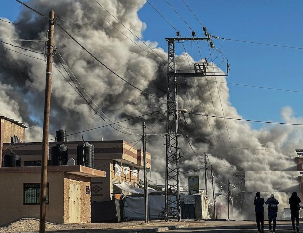 استشهاد 15 فلسطينيًا في قصف للاحتلال على غزة اليوم