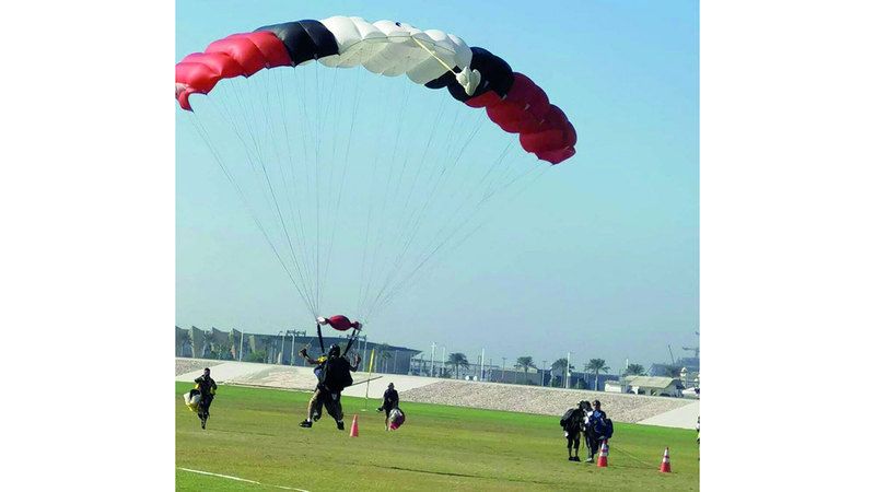 الامارات | «دولية دبي للمظلات» تنطلق اليوم بمشاركة 136 قافزاً