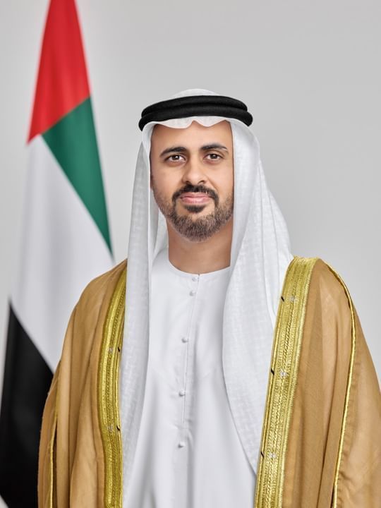 الامارات | ذياب بن محمد بن زايد: نستحضر في ذكرى شهدائنا الأبرار قيم الولاء والعطاء و التضحية والشجاعة