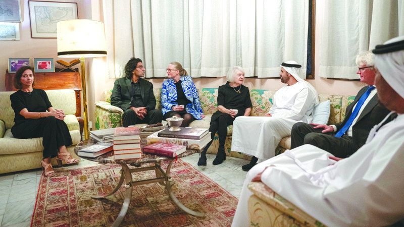 الامارات | ذياب بن محمد يقدّم واجب العزاء في ديفيد هيرد