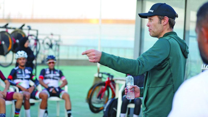 الامارات | بوعصيبة: مفاوضات جادة مع المدرب العالمي وولز لقيادة منتخب الدرّاجات