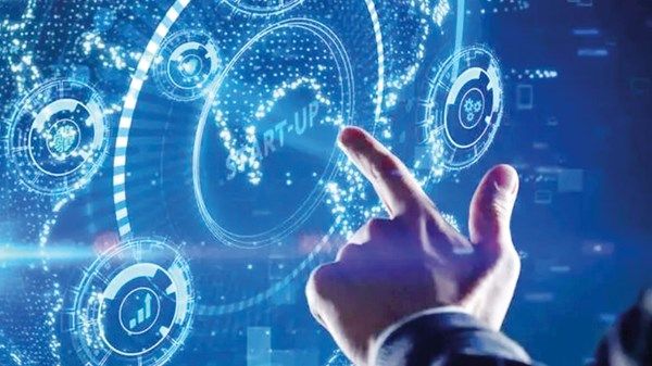 الإمارات مركز عالمي رائد للتكنولوجيا والبنية التحتية الرقمية