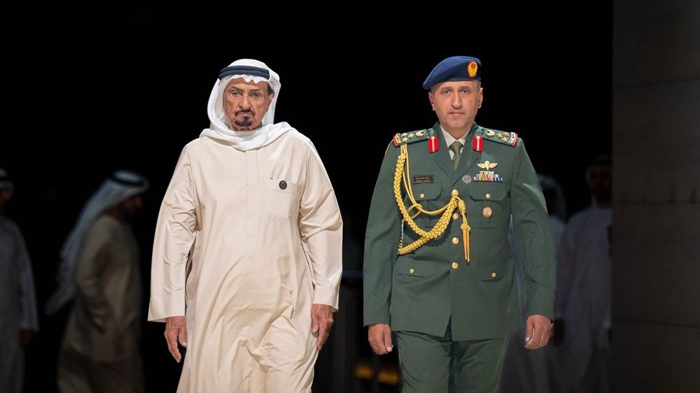 حاكم عجمان يشهد مراسم يوم الشهيد في واحة الكرامة في أبوظبي ويكرم عدداً من أسر الشهداء