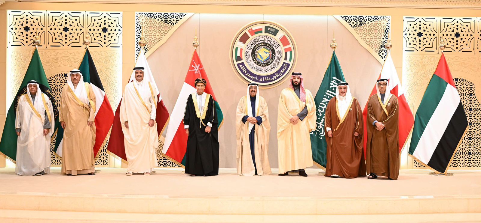 “إعلان الكويت” : قادة دول مجلس التعاون يطالبون بوقف جرائم الحرب في غزة وتهجير السكان وإنهاء الاحتلال الاسرائيلي للأراضي الفلسطينية