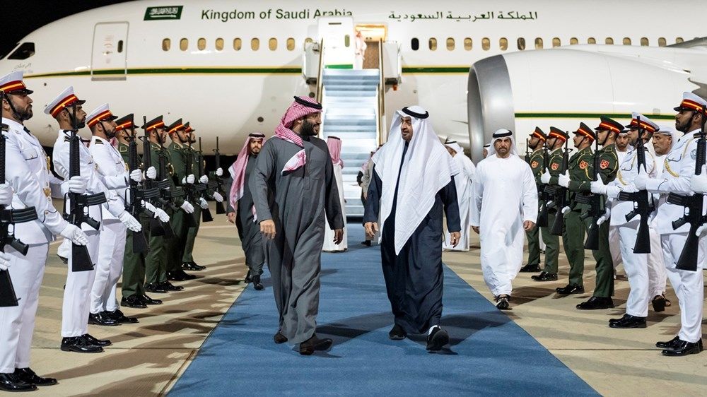 رئيس الدولة وولي عهد السعودية يبحثان العلاقات الأخوية