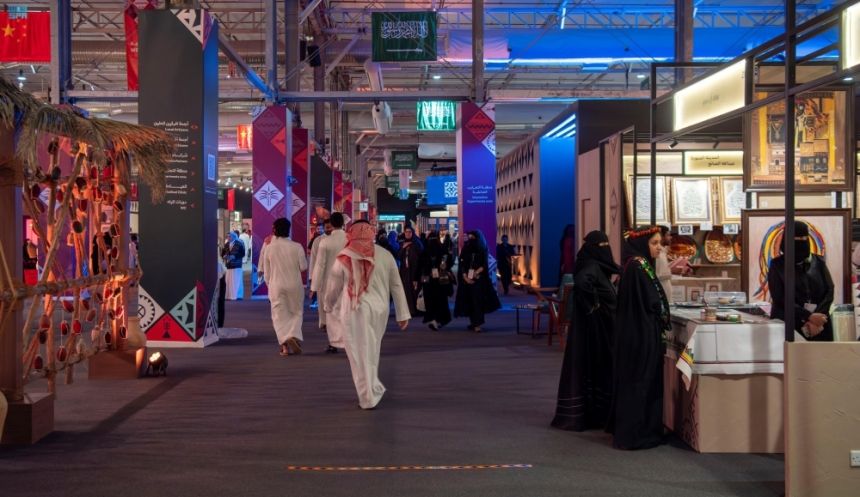 إبداع وتجارة.. "بنان" يسوق الحرف اليدوية ويحولها لمشروعات مستدامة