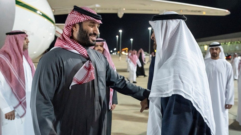 رئيس الدولة وولي عهد السعودية يبحثان العلاقات الأخوية