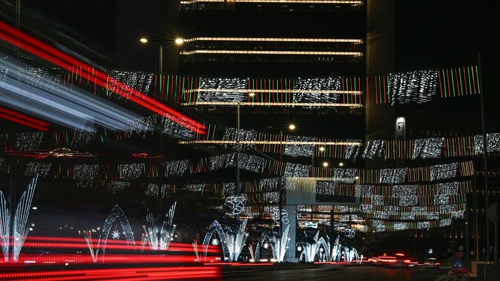 بالصور.. مظاهر الاحتفال بعيد الاتحاد الـ 53 تعم أرجاء الإمارات