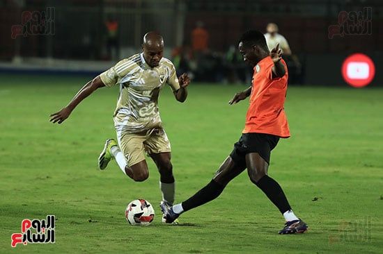 استمرار التعادل السلبي بين الأهلي والبنك بعد مرور 60 دقيقة