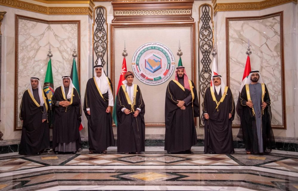 ولي العهد في القمة الخليجية 45.. تنسيق وتشاور وسط التحديات الإقليمية والعالمية