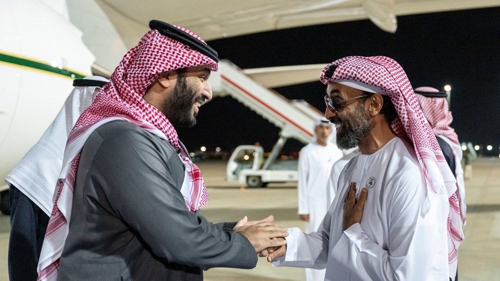 رئيس الدولة وولي عهد السعودية يبحثان العلاقات الأخوية