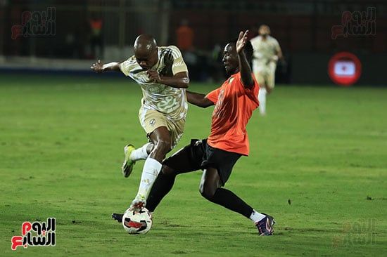 استمرار التعادل السلبي بين الأهلي والبنك بعد مرور 60 دقيقة