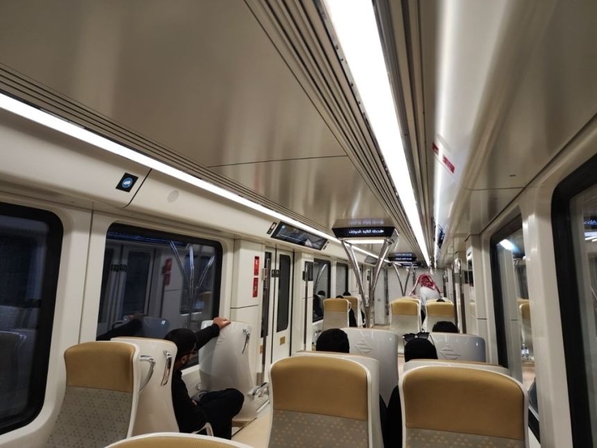 5 معلومات عن قطار الرياض.. من يحق لهم خصم الـ 50%؟