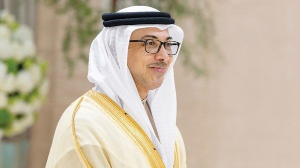 منصور بن زايد: عيد الاتحاد مناسبة نستمد منها القوة ونحن نمضي بطموح نحو المستقبل