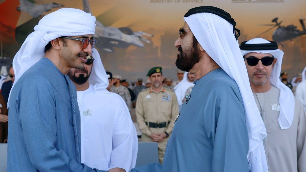 محمد بن راشد يشهد «وقفة ولاء» أضخم عرض اصطفاف لمنتسبي القوات المسلحة