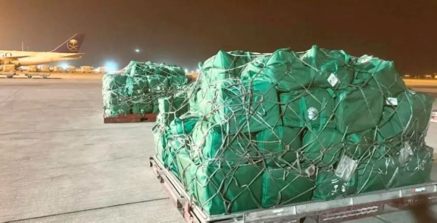 الجسر الجوي السعودي إلى لبنان يتواصل بمغادرة الطائرة الإغاثية الـ 27