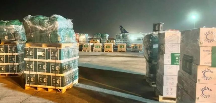الجسر الجوي السعودي إلى لبنان يتواصل بمغادرة الطائرة الإغاثية الـ 27