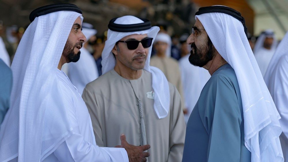 محمد بن راشد يشهد «وقفة ولاء» أضخم عرض اصطفاف لمنتسبي القوات المسلحة